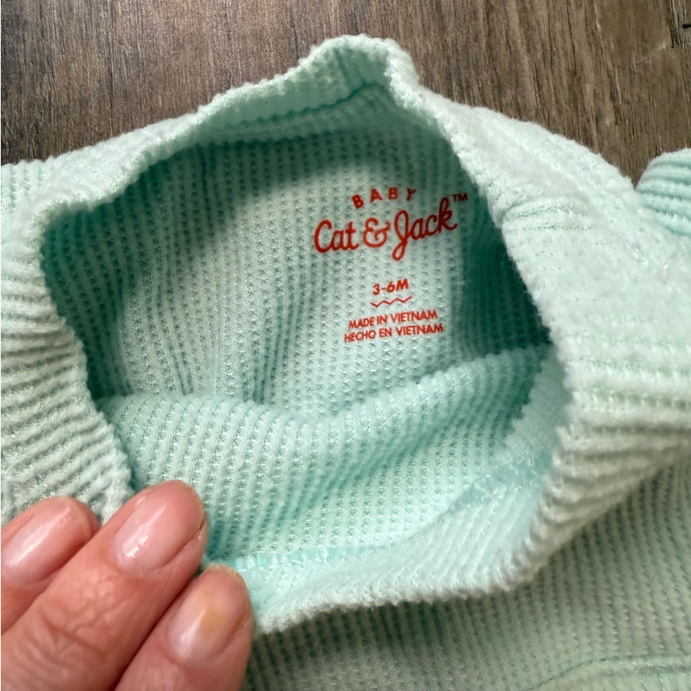 Cozy Mint Baby Outfit Set - Picture 4 of 4